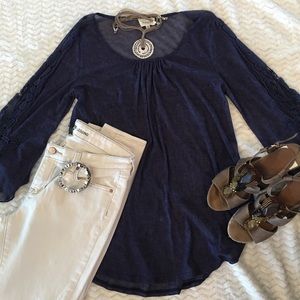 STYLISH navy blue tunic top. So ADORABLE ❤️